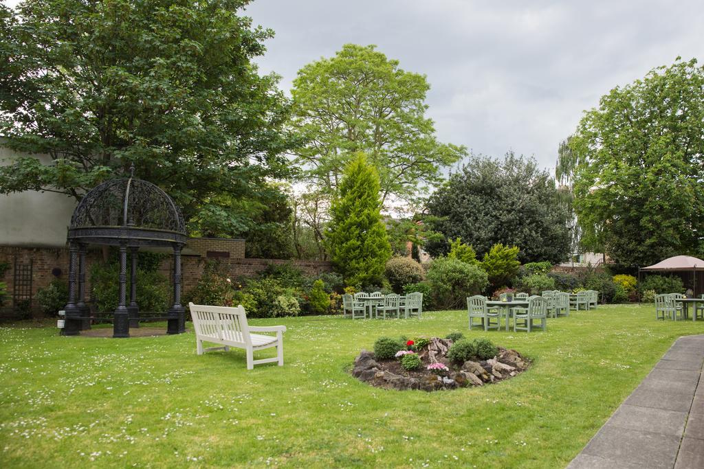 The Clarendon Hotel Blackheath Экстерьер фото